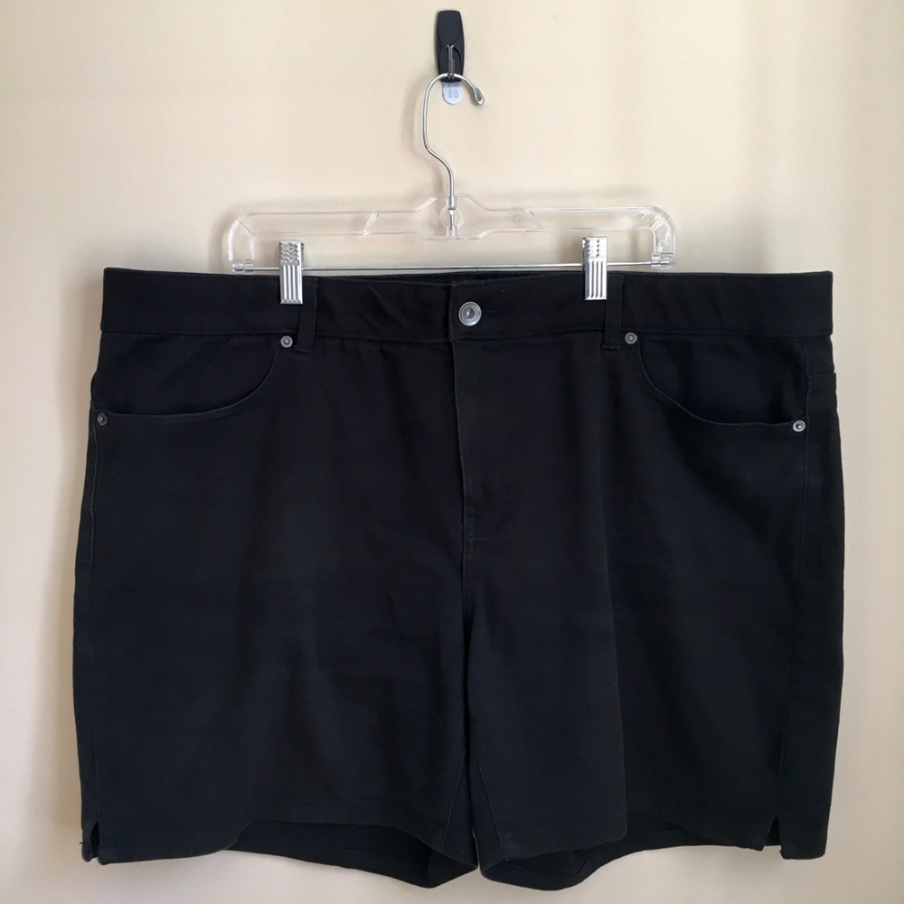 Black 20W Terra&Sky Jean Shorts